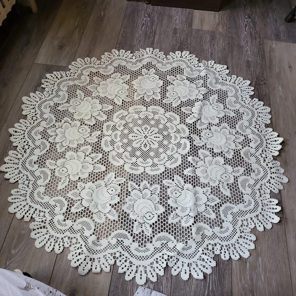 Heritage Lace Doilie 36